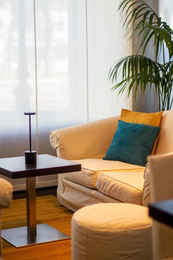 Hotel Cavour By Lvg Hotel Collection Novare Extérieur photo
